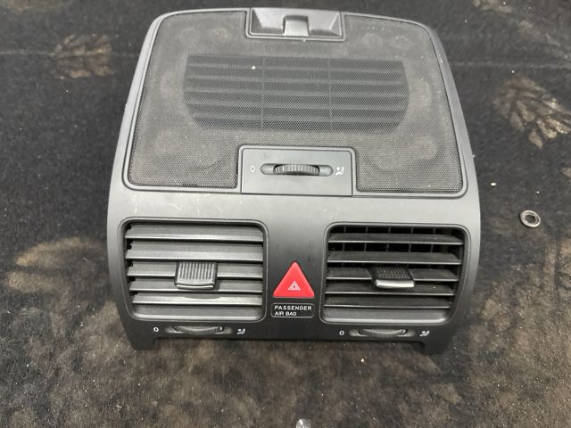 bontott VW GOLF V Középső Szellőző