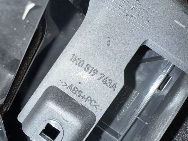 bontott VW GOLF V Középső Szellőző