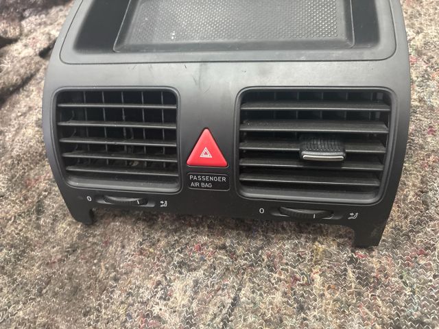 bontott VW GOLF V Középső Szellőző