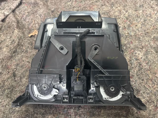 bontott VW GOLF V Középső Szellőző