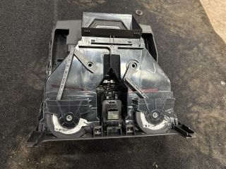 bontott VW GOLF V Középső Szellőző