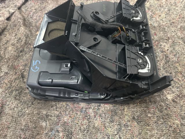 bontott VW GOLF V Középső Szellőző