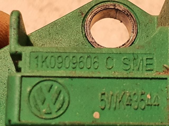 bontott VW GOLF V Központi Ütközés Érzékelő