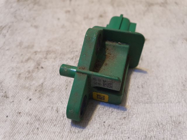 bontott VW GOLF V Központi Ütközés Érzékelő