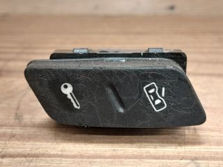 bontott VW GOLF V Központizár Kapcsoló