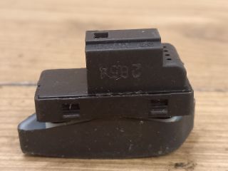 bontott VW GOLF V Központizár Kapcsoló