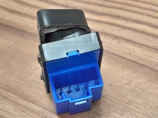 bontott VW GOLF V Központizár Kapcsoló