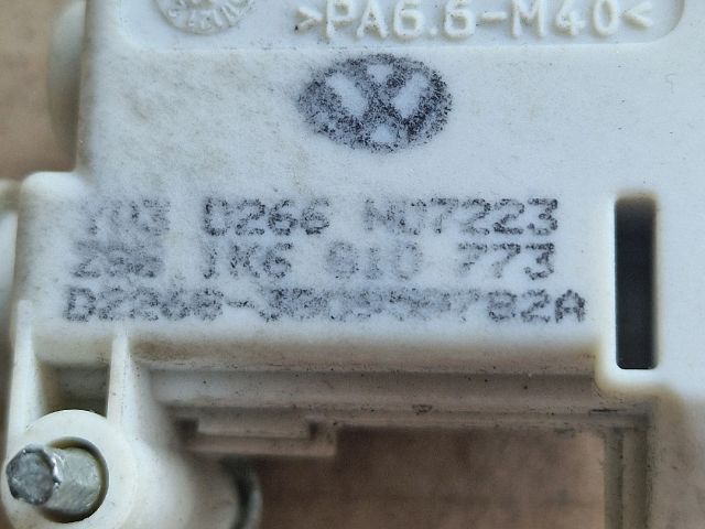 bontott VW GOLF V Központizár Motor Tankajtó