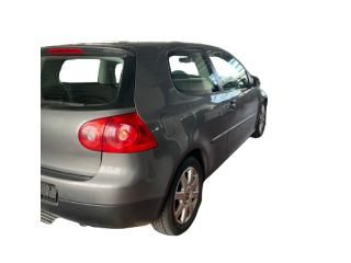 bontott VW GOLF V Központizár Motor Tankajtó