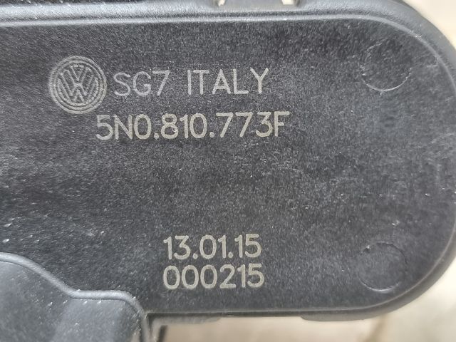 bontott VW GOLF V Központizár Motor Tankajtó