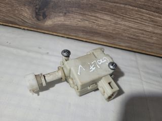 bontott VW GOLF V Központizár Motor Tankajtó