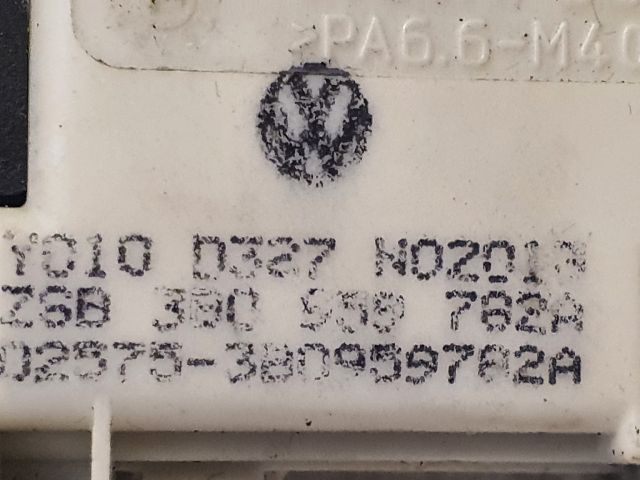 bontott VW GOLF V Központizár Motor Tankajtó