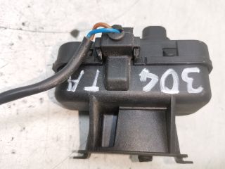 bontott VW GOLF V Központizár Motor Tankajtó