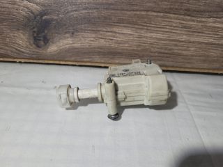 bontott VW GOLF V Központizár Motor Tankajtó