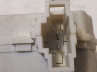 bontott VW GOLF V Központizár Motor Tankajtó