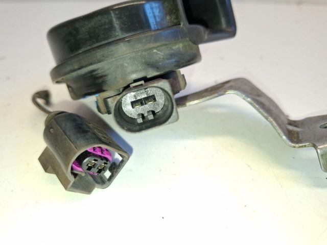 bontott VW GOLF V Kürt