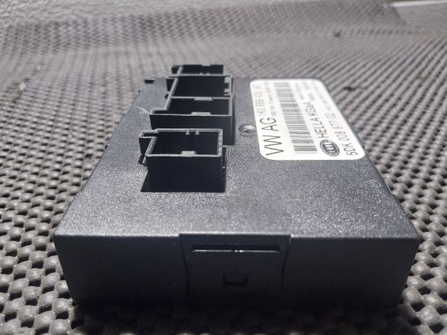 bontott VW GOLF V Lámpa Vezérlő