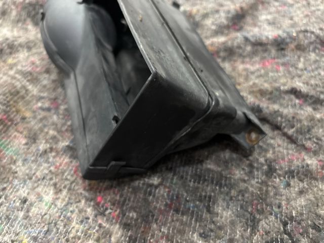 bontott VW GOLF V Légbeömlő