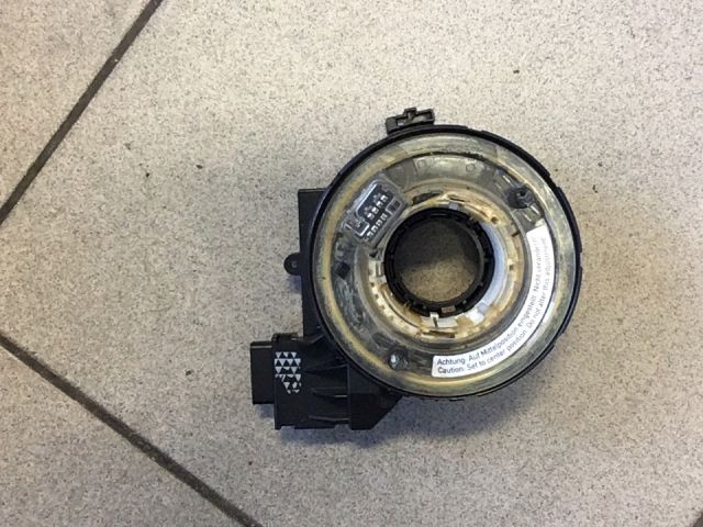 bontott VW GOLF V Légzsák Átvezető Szalagkábel