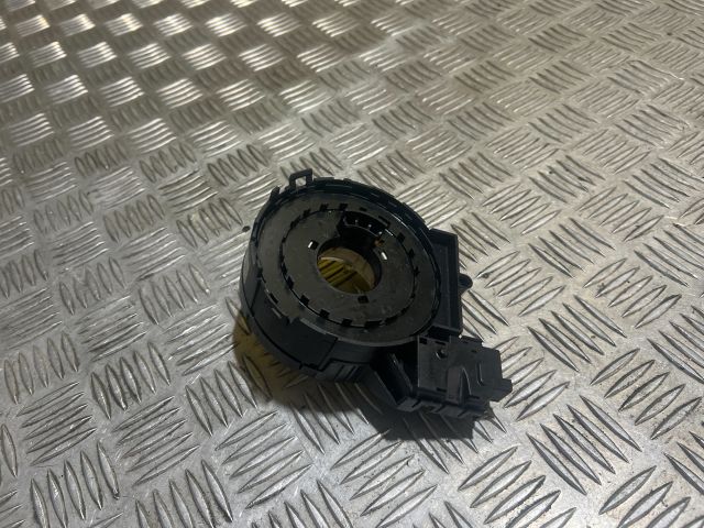 bontott VW GOLF V Légzsák Átvezető Szalagkábel