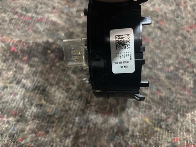 bontott VW GOLF V Légzsák Átvezető Szalagkábel