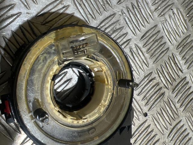 bontott VW GOLF V Légzsák Átvezető Szalagkábel