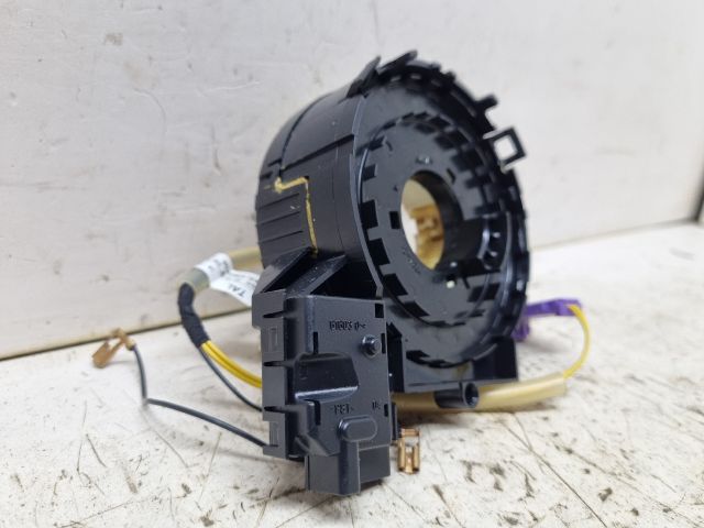 bontott VW GOLF V Légzsák Átvezető Szalagkábel