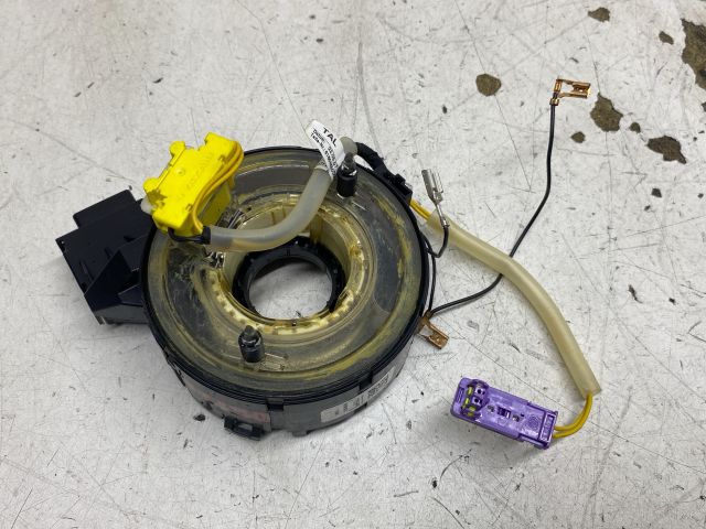 bontott VW GOLF V Légzsák Átvezető Szalagkábel