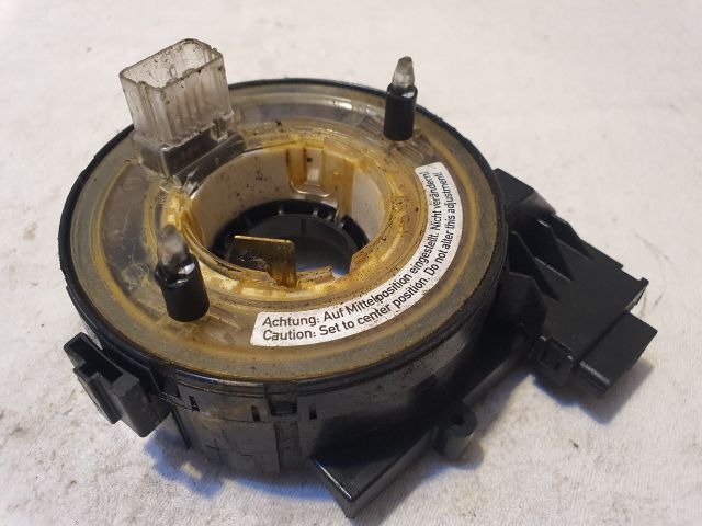 bontott VW GOLF V Légzsák Átvezető Szalagkábel