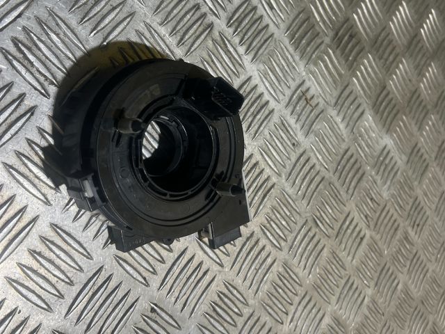 bontott VW GOLF V Légzsák Átvezető Szalagkábel