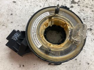 bontott VW GOLF V Légzsák Átvezető Szalagkábel