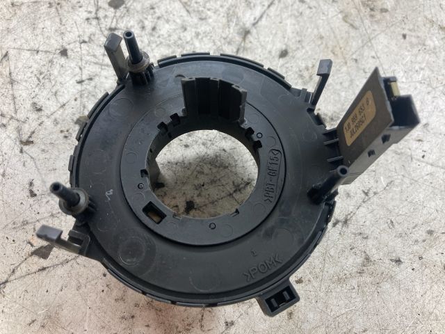 bontott VW GOLF V Légzsák Átvezető Szalagkábel