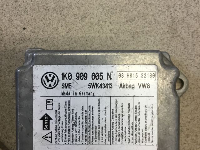 bontott VW GOLF V Légzsák Elektronika