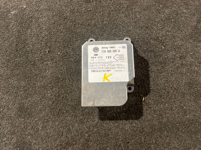 bontott VW GOLF V Légzsák Elektronika