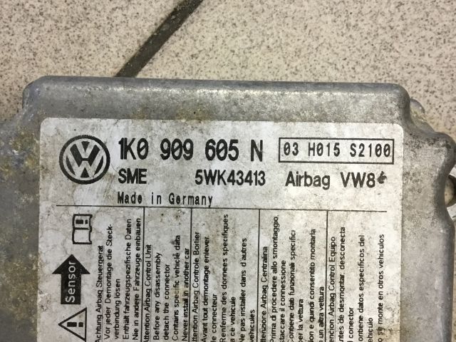 bontott VW GOLF V Légzsák Elektronika