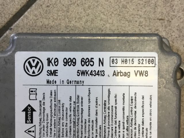 bontott VW GOLF V Légzsák Elektronika