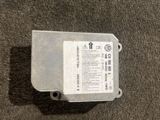 bontott VW GOLF V Légzsák Elektronika