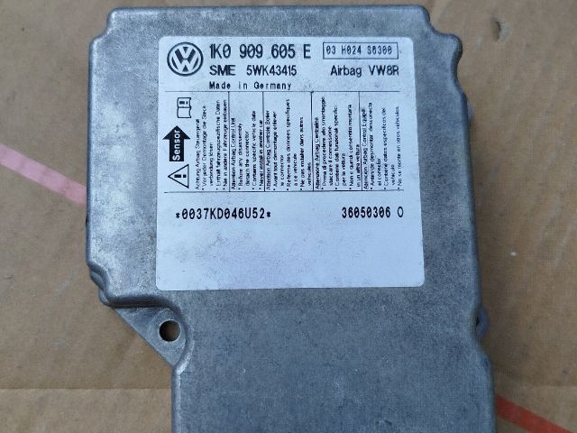 bontott VW GOLF V Légzsák Elektronika