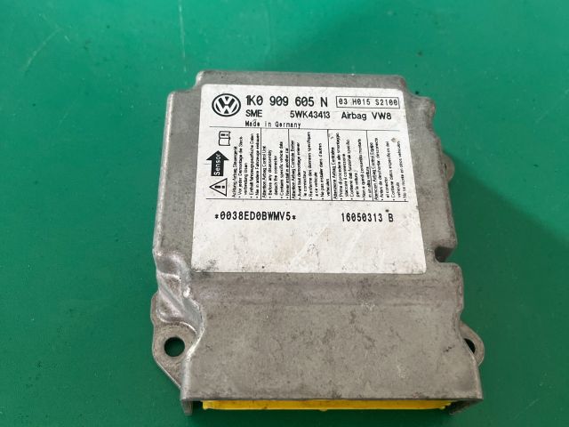 bontott VW GOLF V Légzsák Elektronika