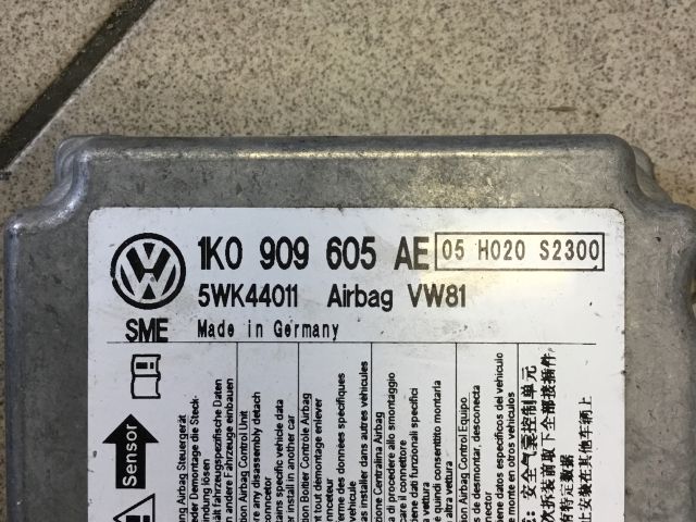 bontott VW GOLF V Légzsák Elektronika