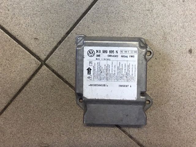 bontott VW GOLF V Légzsák Elektronika