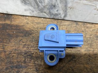 bontott VW GOLF V Légzsák Indító Modul Oldallégzsák
