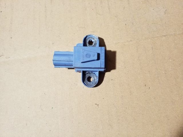 bontott VW GOLF V Légzsák Indító Modul Oldallégzsák