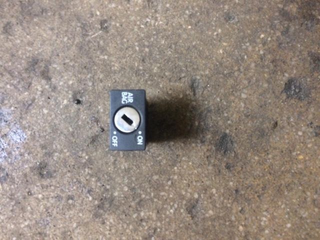 bontott VW GOLF V Légzsák Kapcsoló