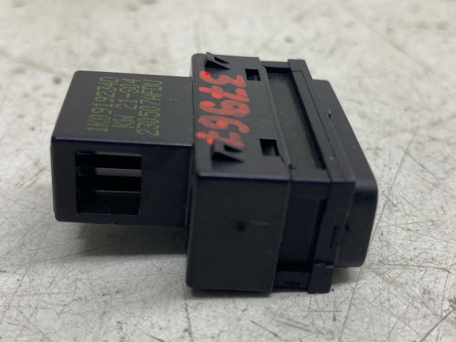 bontott VW GOLF V Légzsák Kapcsoló