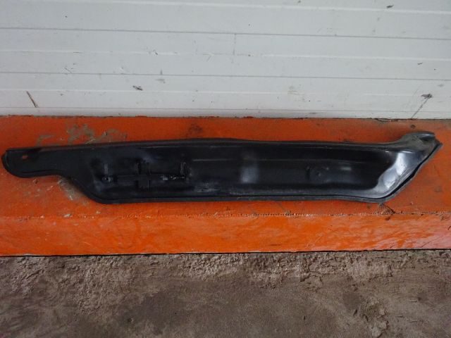 bontott VW GOLF V Levélrács