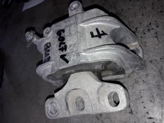 bontott VW GOLF V Motor Tartó Bak Jobb