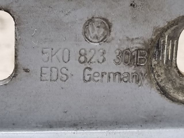 bontott VW GOLF V Motorháztető Bal Zsanér