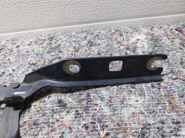 bontott VW GOLF V Motorháztető Bal Zsanér