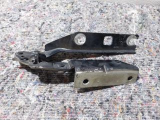 bontott VW GOLF V Motorháztető Bal Zsanér